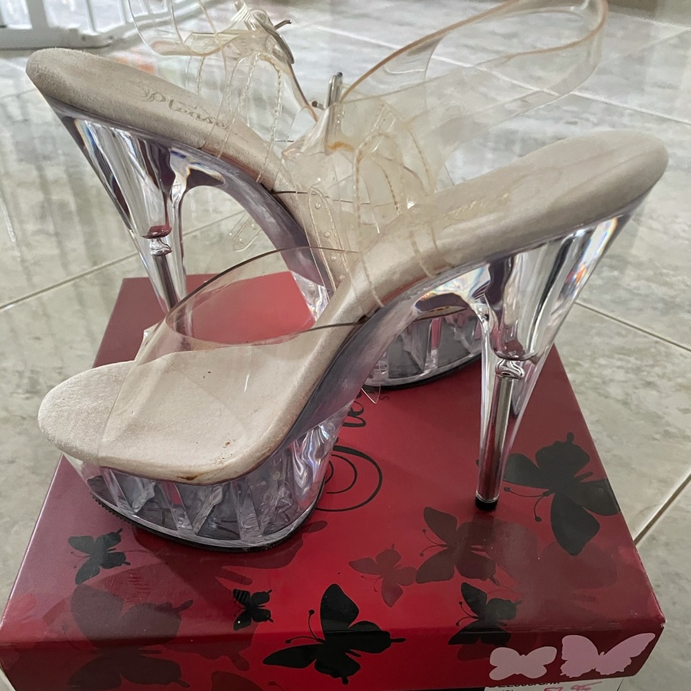Pleaser Size 7 Clear Heels
